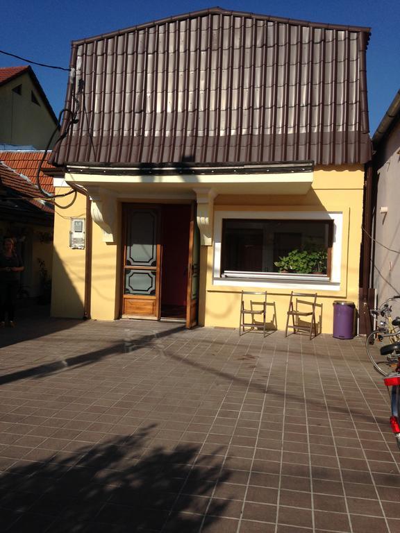 Brutarilor Guest House Cluj-Napoca Exteriör bild